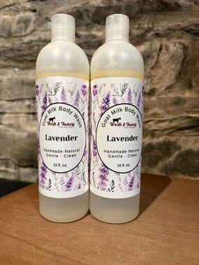 Lavender Goat Milk Body Wash - Natural Gentle Clean (Purple)